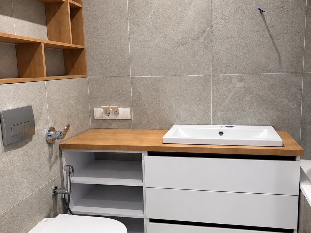 Меблі для санвузла з відкритим стелажем під дерево — 4HOME